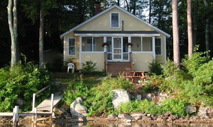 Mirror Lake Cabaña | Cottage con Encanto en Mirror Lake, Tuftonboro, NH, a orillas del lago, $ 1,550 / 1,200 semanas.