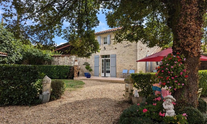 Jauldes Cabaña | Casa rural acogedora con terraza, jardín y baby-foot en Jauldes