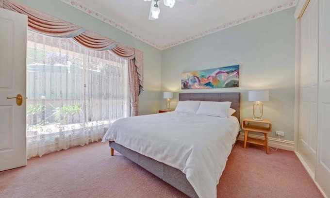 Freeburgh Complejo | Charming Country Escape - Bellhaven Farm