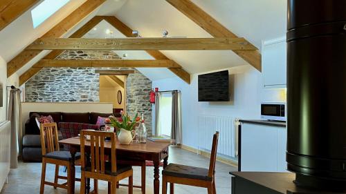 Pencader Apartamento | Charming Countryside Barn - Cambrian Cottages