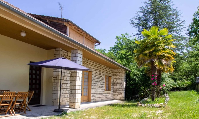 Borreze Cabaña | Casa rural con terraza, wifi, cerca de Sarlat y la Dordogne, ideal para familias