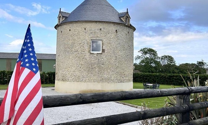 Turqueville Cabaña | Encantadora casa independiente con jardín vallado y se aceptan mascotas