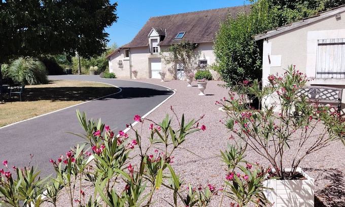 Fredille Cabaña | Casa rural con jardín, cerca del Castillo de Valençay y el Zoo de Beauval, ideal para familias