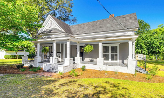 Metter Cabaña | Charming Georgia Cottage ~ 19 Mi to Statesboro!