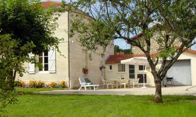 Valcourt Cabaña | Gîte indépendant 19ème, 4 ch., jardin clos, près du lac, activités de plein air, parking privé