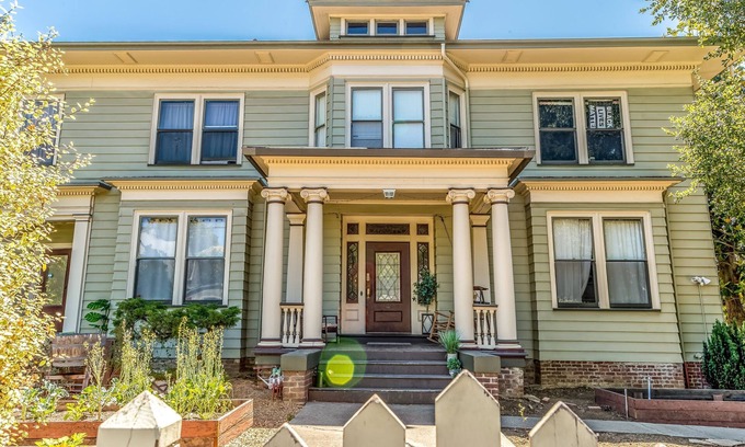 Vallejo Apartamento | Charming Historic One Bedroom Apartment