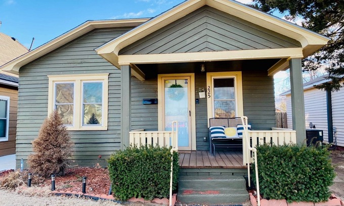 Enid Casa | Charming home - Downtown area