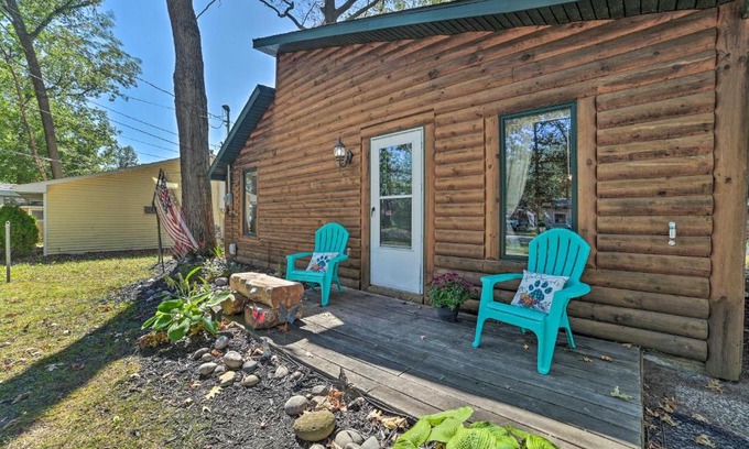 Prudenville Casa | Charming Houghton Lake Cottage with Backyard!