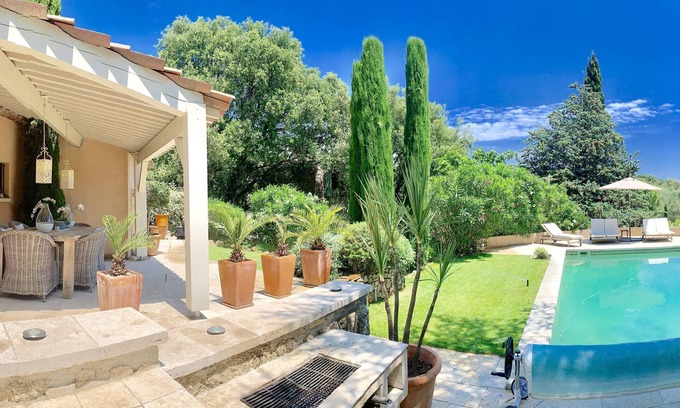 Les Brugassieres Casa | Casa perfecta con piscina climatizada con capacidad para 7 personas en un viñedo privado