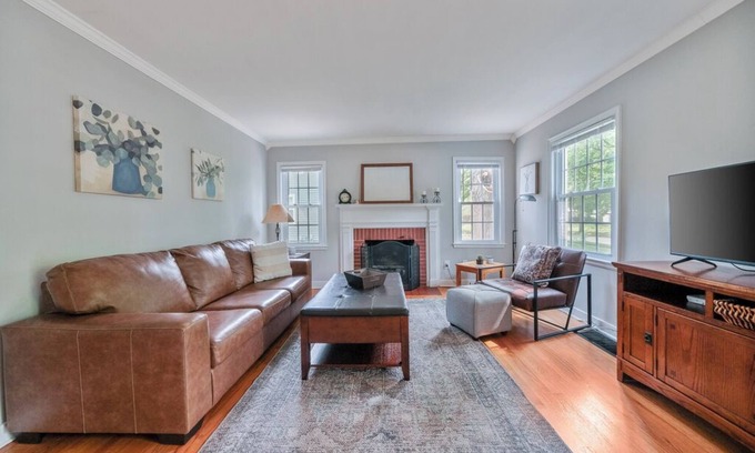 Champaign Casa | Charming House in Central Champaign Near Local Bakery