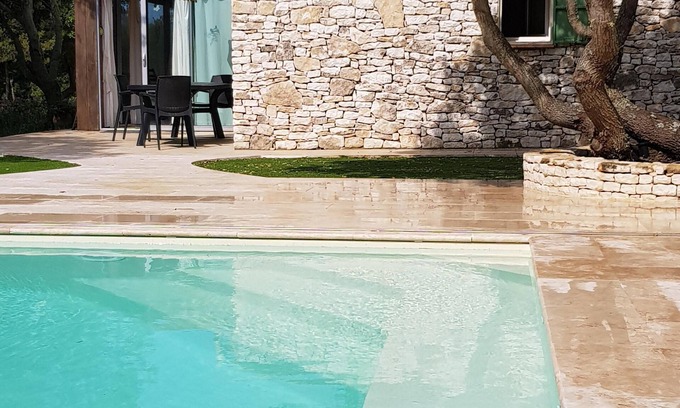 Bonifacio Villa | Encantadora casa en el campo de Bonifacia, con piscina - Ideal para 4 personas