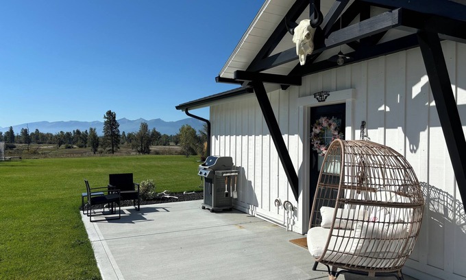 Stevensville Apartamento | Charming house in tranquil setting in beautiful Stevensville, Montana.
