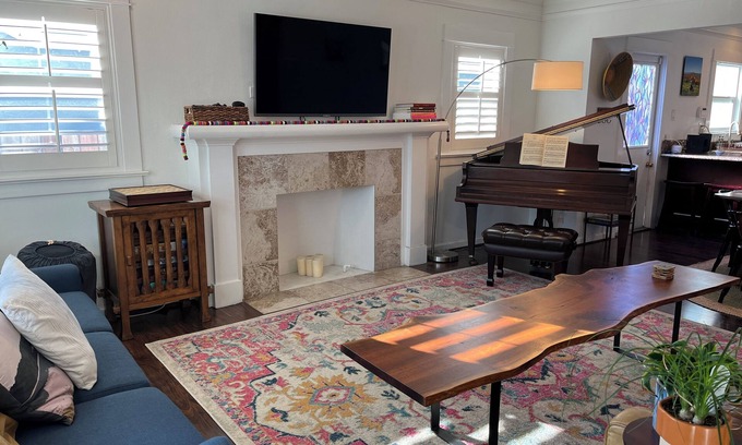 Park Mesa Heights Casa | Charming LA Bungalow. Well-located single-family home with outdoor amenities!
