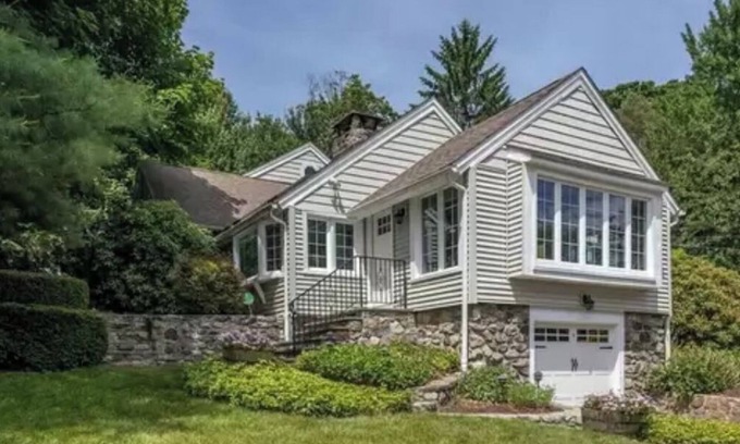 New Fairfield Casa | Charming lake side retreat