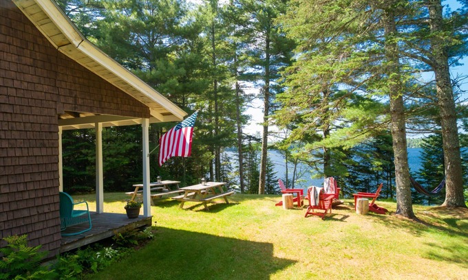 Franklin Cabina | Encantadora cabaña frente al lago cerca del Parque Nacional Acadia