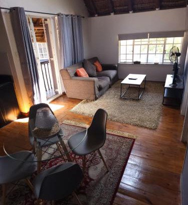 Greater Johannesburg Metropolitan Area Apartamento | Charming Loft-Style Appartment