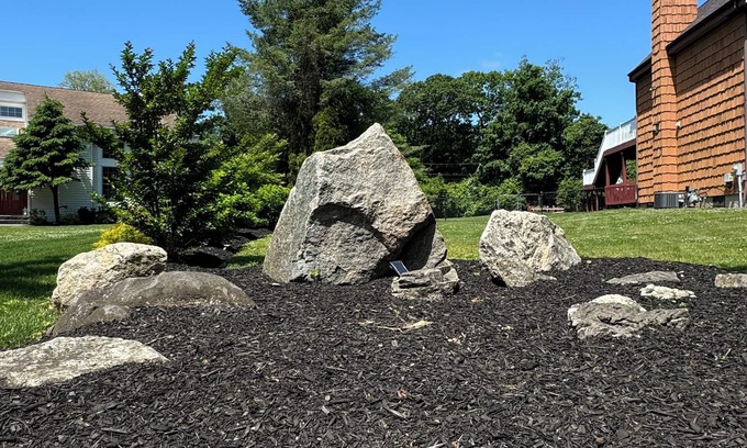 Fort Salonga Casa | Charming Long Island Family Getaway with Pool. An hour from Hamptons