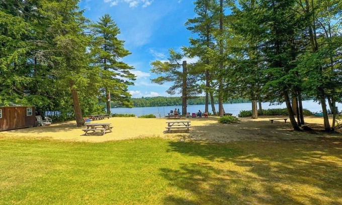 Bridgton Cabina | Charming Maine cabin in Bridgton Highland Lake