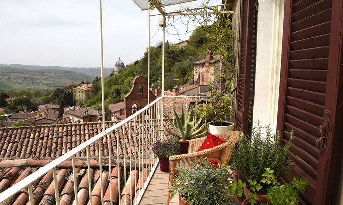 Todi Apartamento | Encantadora casa medieval con impresionantes vistas en el centro histórico de Todi