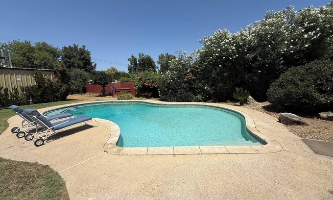 Roosevelt Casa | Charming New 3-bedroom house with AC in Fresno