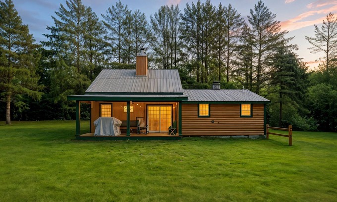 Town of Bleecker Cabina | Charming off grid Adirondack retreat
