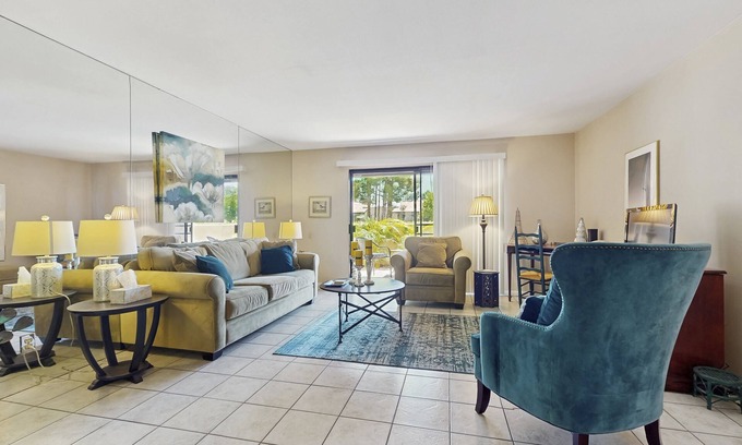 Canyon Corridor Condominio | Charming Palm Springs Condo with Breathtaking Views & Resort-Style Comforts.