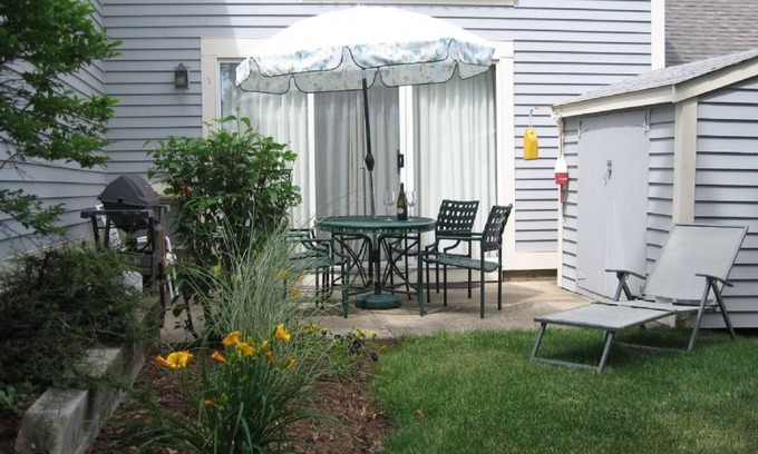 Brewster Casa | Encanto, privado, tranquilo, con A / C, familia adosado amistoso en Ocean Edge