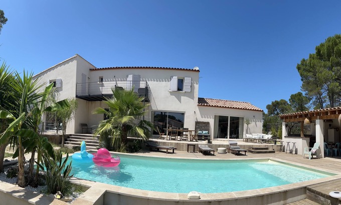 Langlade Casa | CHARMING PRIVATE RESIDENCE -AIR-CONDITIONED-POOL-PATIO-PETANQUE IN THE GARRIGUE