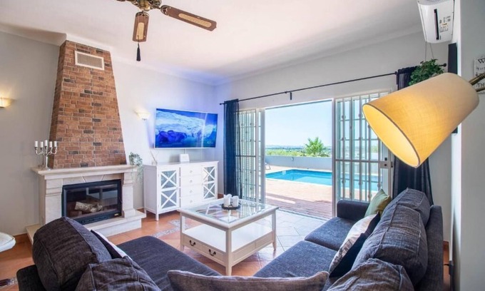 Telheiro Villa | Encantadora villa con 3 dormitorios, WLAN y calefacción central