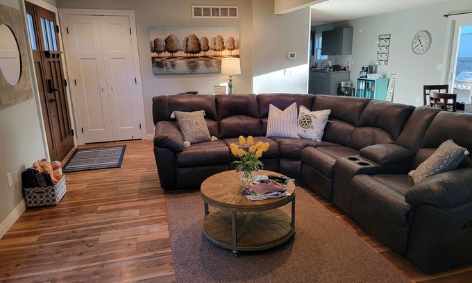 Spirit Lake Casa | Charming remodeled 4-Bedroom home with fire pit