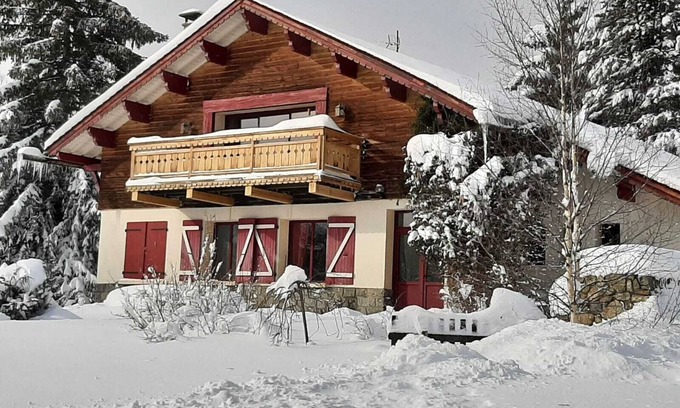 Formigueres Chalet De Esquí | Encantador chalet en la estación de esquí en el Pirineo catalán