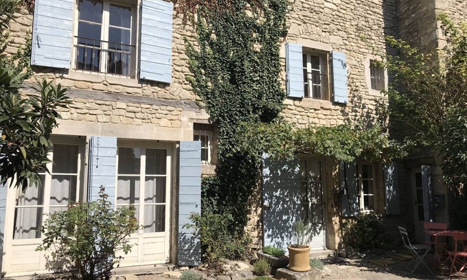 Saignon Cabaña | Charming Rose Cottage, Saignon - en el corazón del Luberon en Provenza