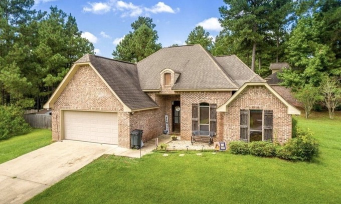 Hattiesburg Casa | Charming Southern Hideaway / Pet Friendly Subdivision