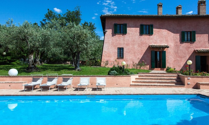 Foligno Villa | Villa exclusiva en un antiguo convento medieval, piscina y parque, a 15 km de Asís