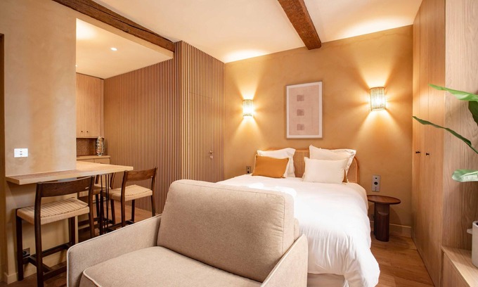 Saint-Tropez City Centre Apartamento | Charming Studio With A/C - 2P - Center St Tropez