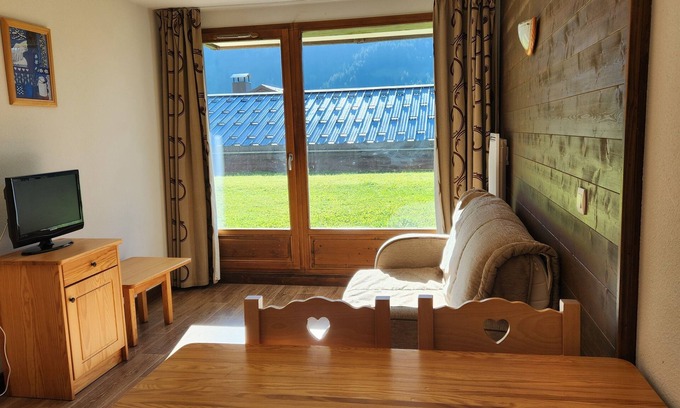 Hauteluce Apartamento | Charming T2 in the heart of Hauteluce village (with pool, shuttles)