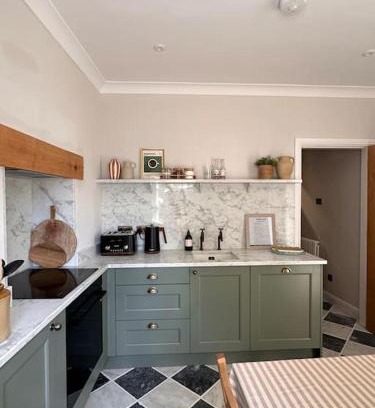 Shrewsbury Casa | Charming Townhouse Retreat