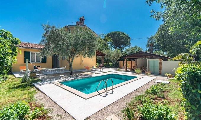 Babici Villa | Encantadora villa tradicional de Istria con piscina privada en un entorno tranquilo y silencioso.