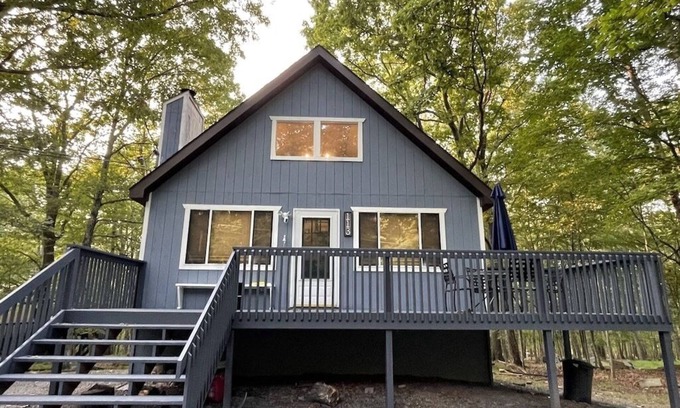 Lackawaxen Casa | Charming updated 3-bedroom house in Lackawaxen with HOT TUB