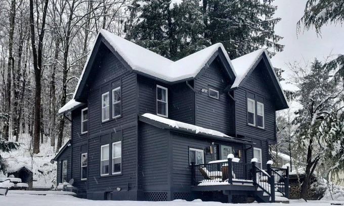 Arkville Cabaña | Charming Victorian Ski House minutes to Belleayre Mountain
