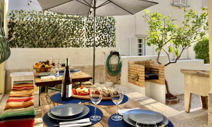 Se Casa | Charming Villa in the CITY CENTER w/ OUTDOOR PATIO! FREEPARKING