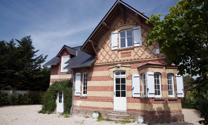 Tourgeville Casa | Encantadora Villa con jardín cerca de la playa