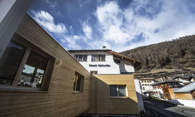 Mustair Apartamento | Chasa Helvetia Trai: Newly built 3.5 room holiday flat with exclusive hotel service