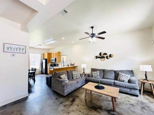 Pine Grove Apartamento | Chateau 16