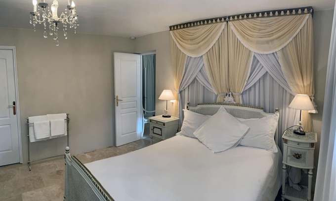 Saint-Christoly-de-Blaye Casa | Chateau Bavolier