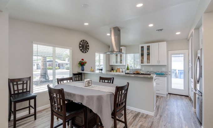 Poets Square Casa | Checkout our summer special rates!!