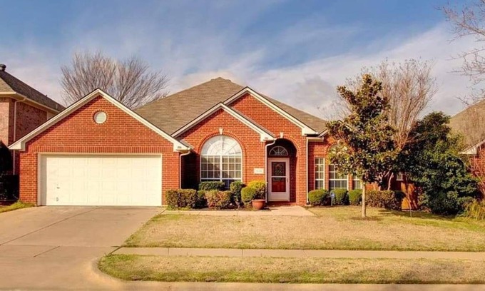 West Arlington Casa | Cheerful 3 bedroom home near Cowboys stadium