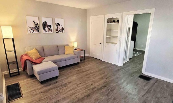 Dayton Casa | Cheerful 3 Bedroom Residential Home in Dayton