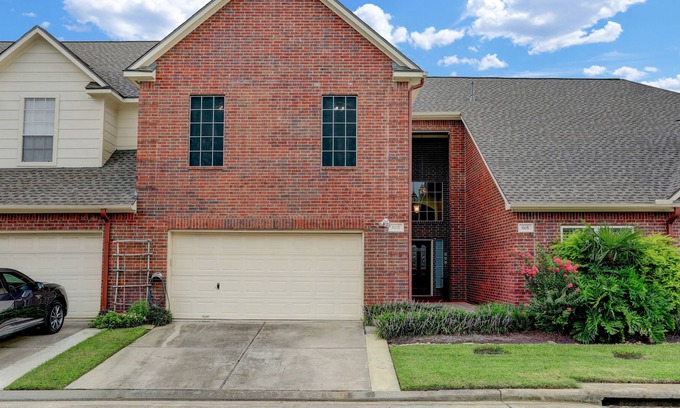 Friendswood Casa | cheerful 3 bedroom townhome