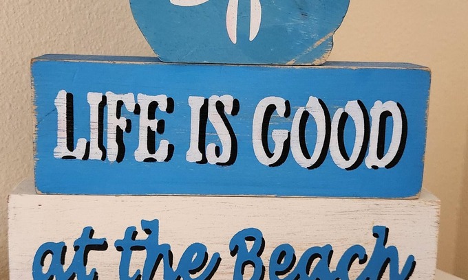 Clearwater Casa | Cheerful 4 bedroom house near Clearwater Beach! Pet Friendly.